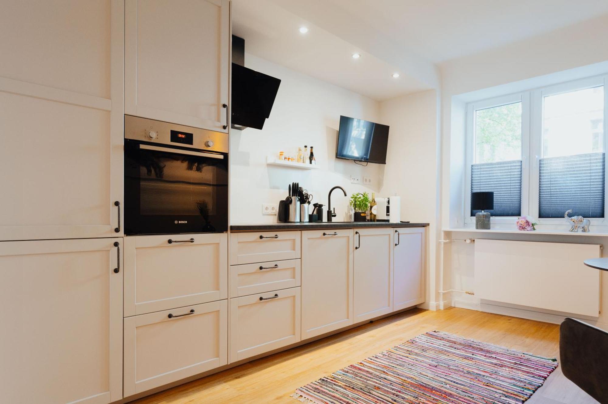 Stylish 2 App In Trendy District Of Apartment *